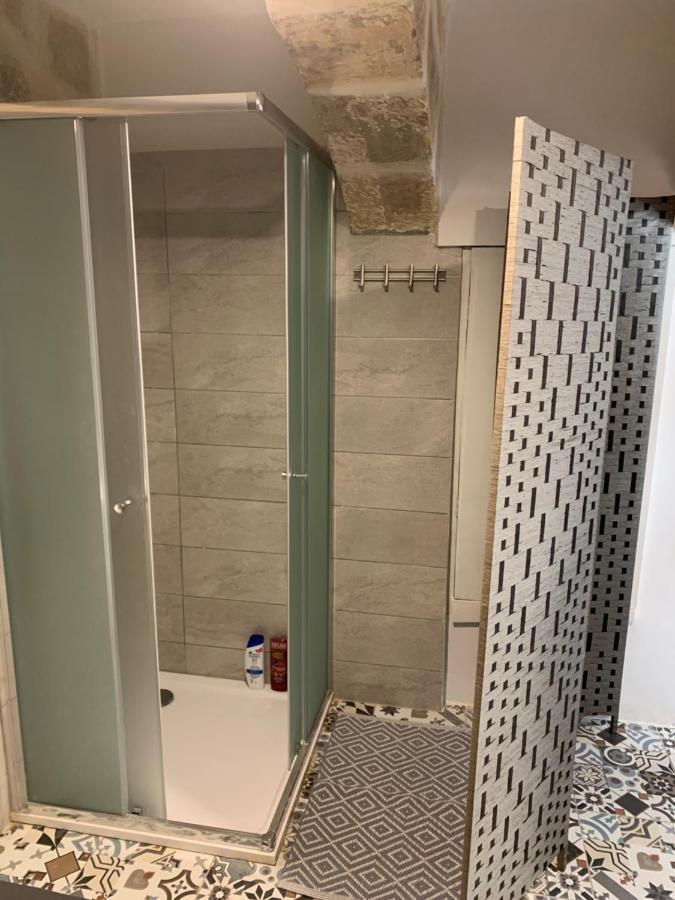Studio Apartment In Валета Екстериор снимка